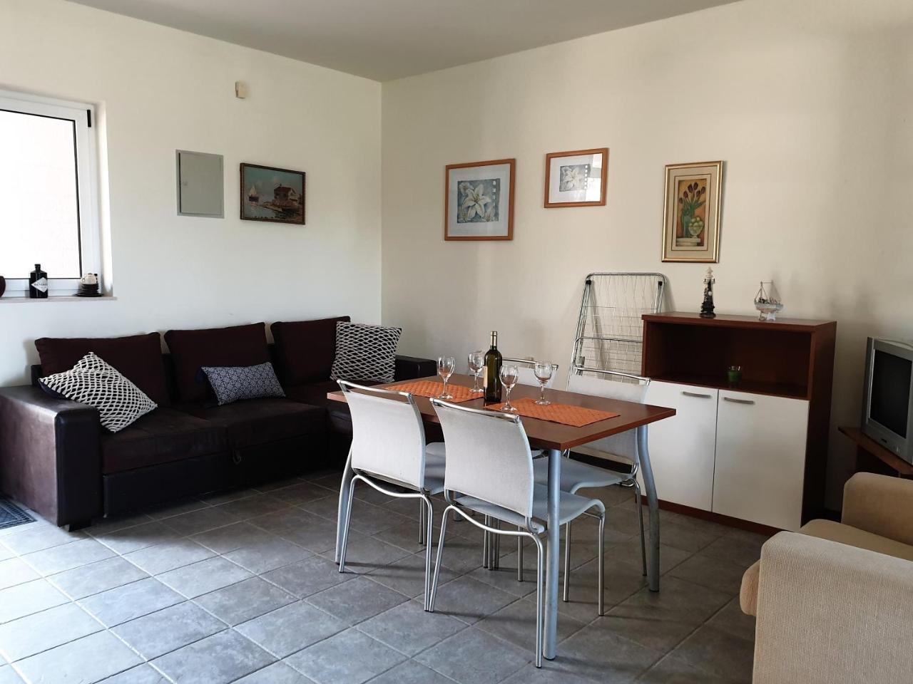 Apartments Bellevue Novalja Luaran gambar